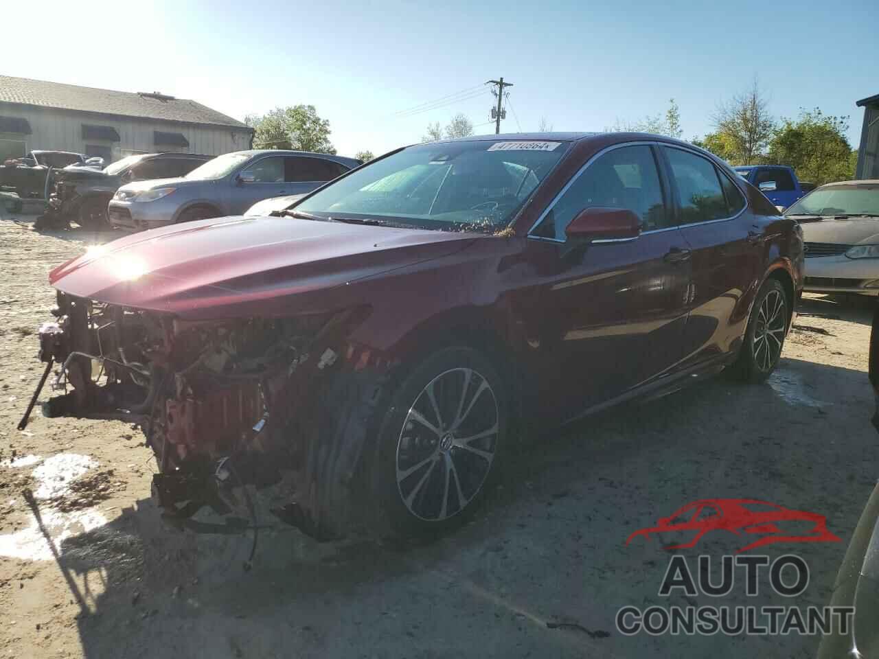 TOYOTA CAMRY 2018 - 4T1B11HK1JU570788