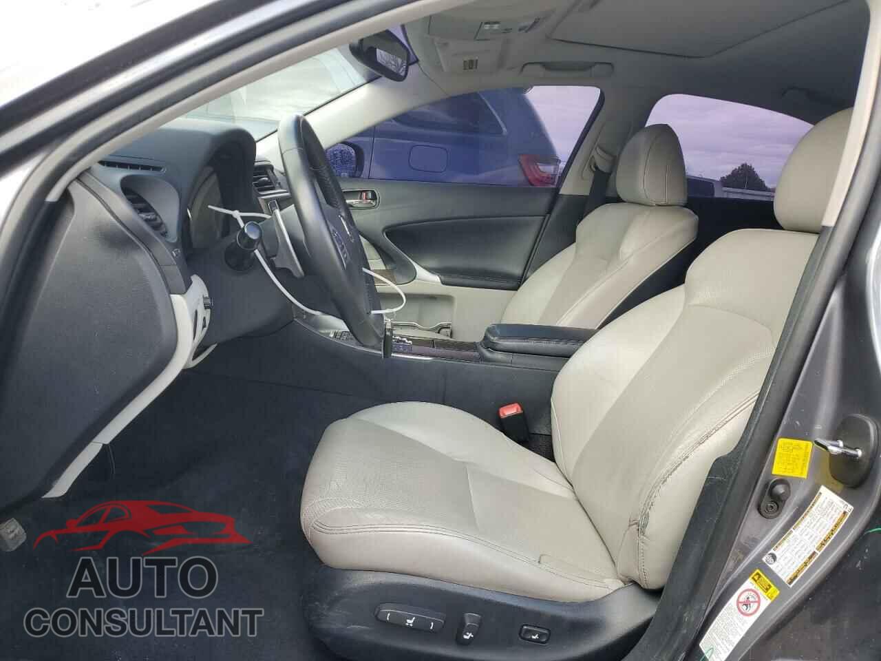 LEXUS IS 2012 - JTHCF5C29C5056580