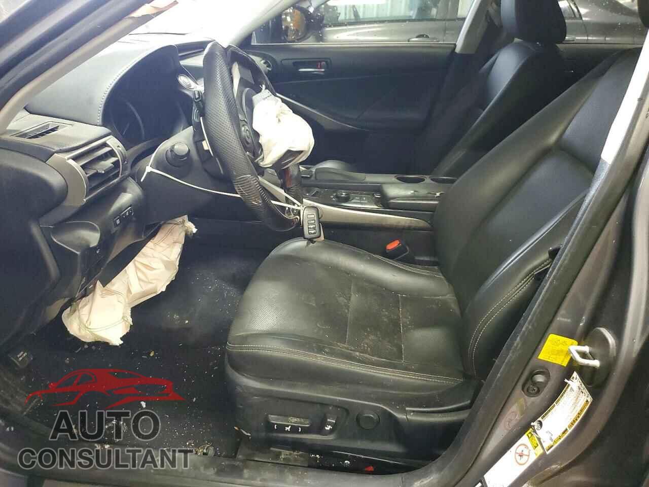LEXUS IS 2014 - JTHCF1D24E5011041