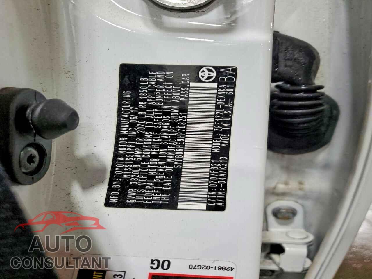 TOYOTA COROLLA 2017 - 5YFBURHE9HP708251