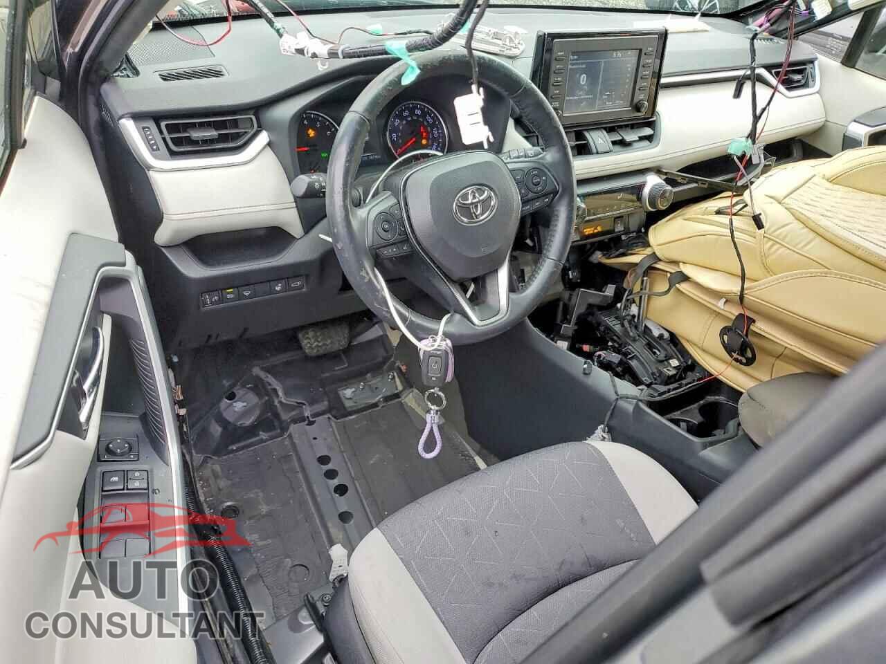 TOYOTA RAV4 2019 - JTMP1RFV1KD005013