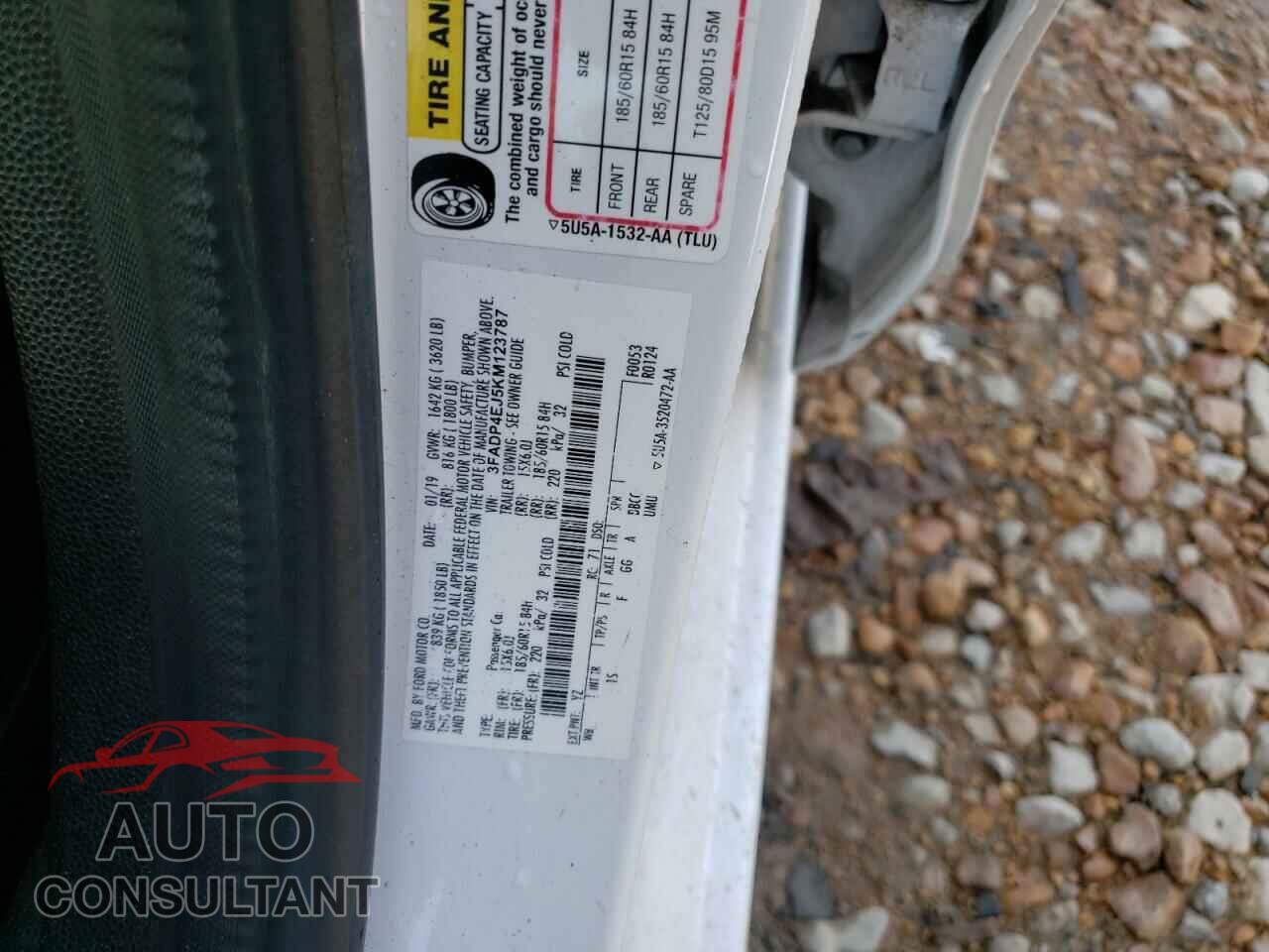 FORD FIESTA 2019 - 3FADP4EJ5KM123787