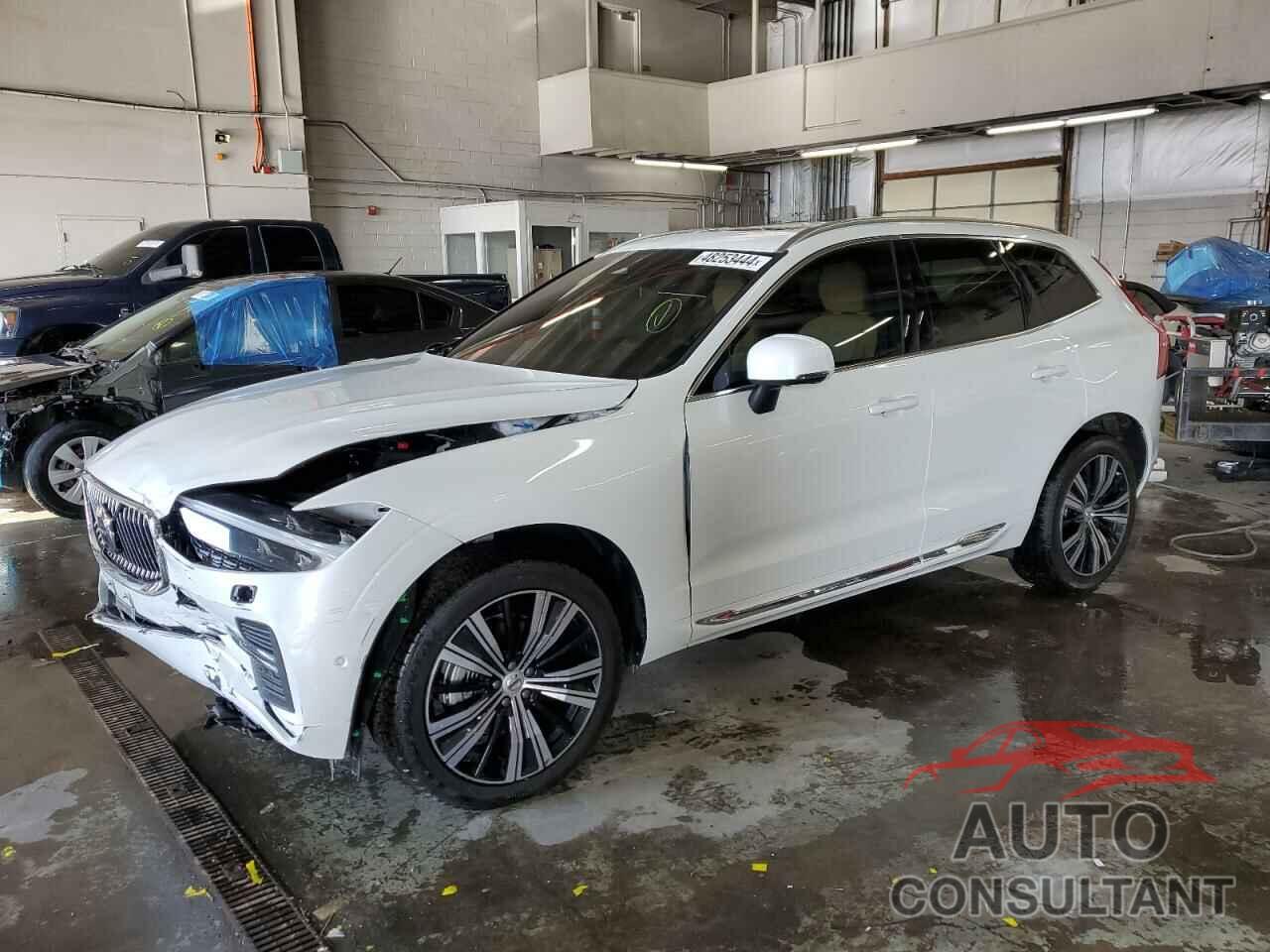 VOLVO XC60 B5 IN 2022 - YV4L12RL3N1950029