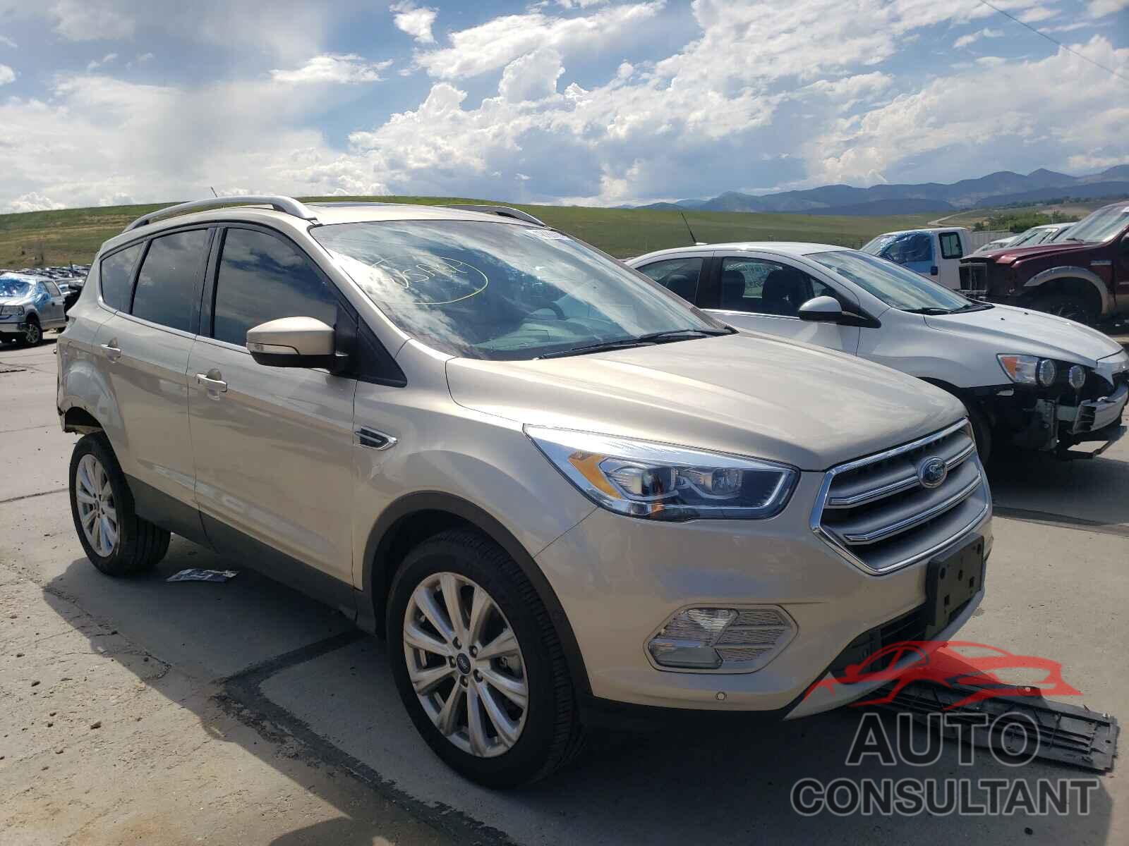 FORD ESCAPE 2017 - 1FMCU9JD1HUB82055
