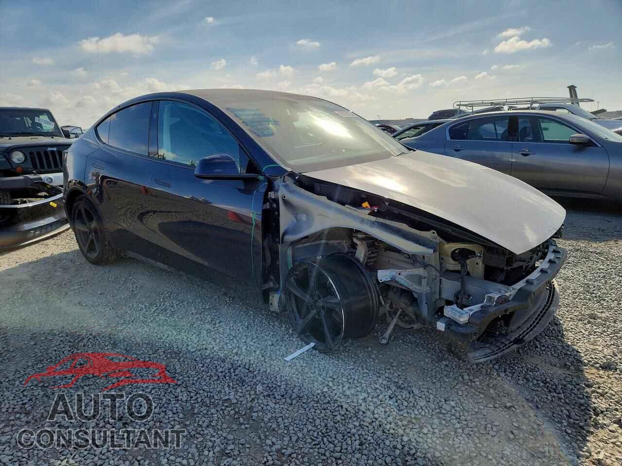 TESLA MODEL Y 2026 - 7SAYGDEE8TF372575