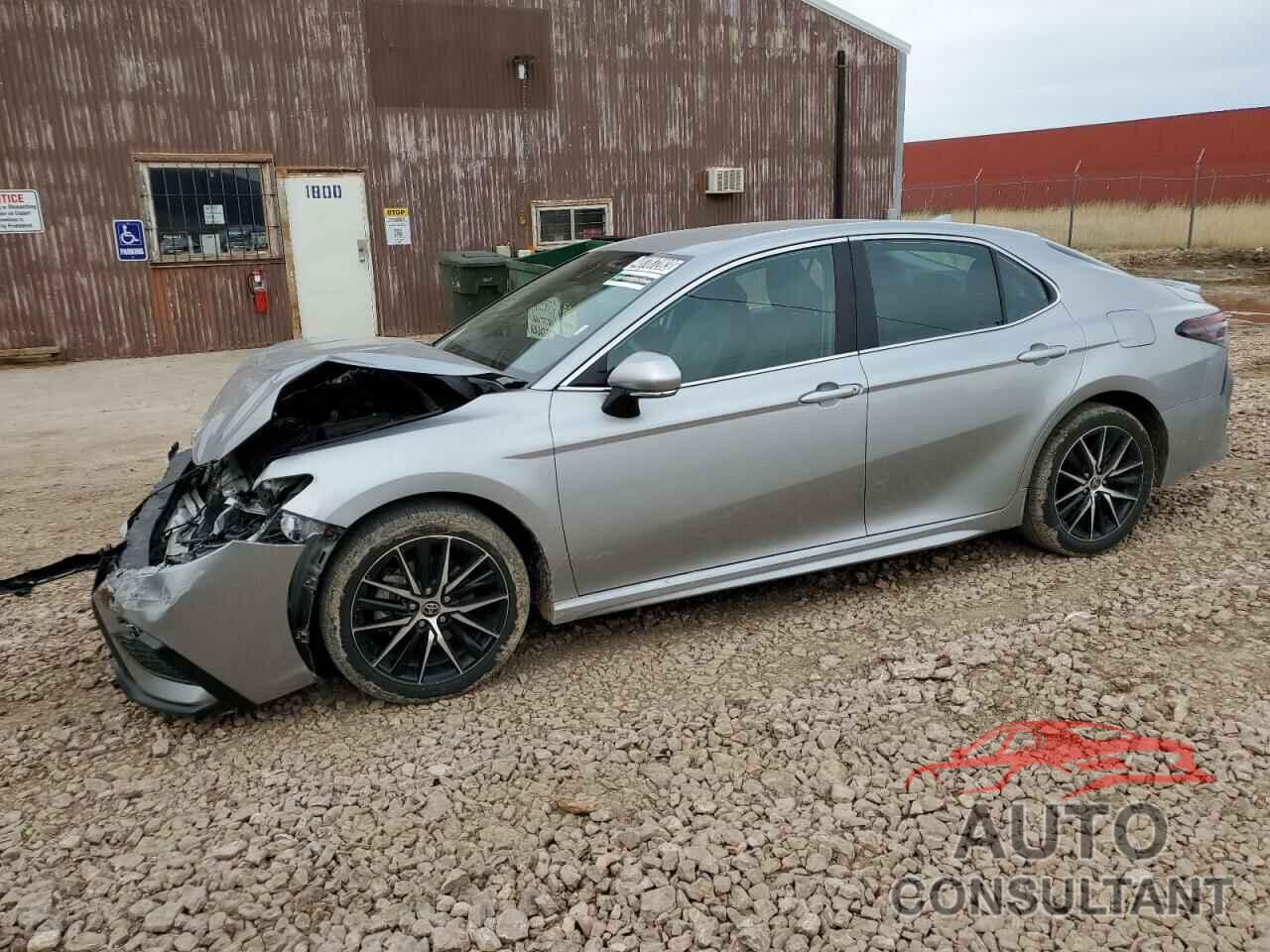 TOYOTA CAMRY 2022 - 4T1G11AK0NU074029