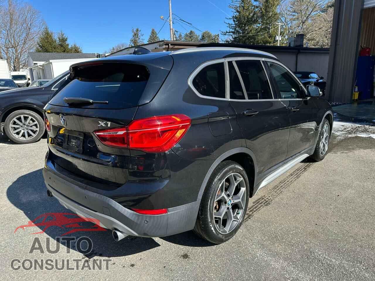 BMW X1 2017 - WBXHT3C32H5F67896