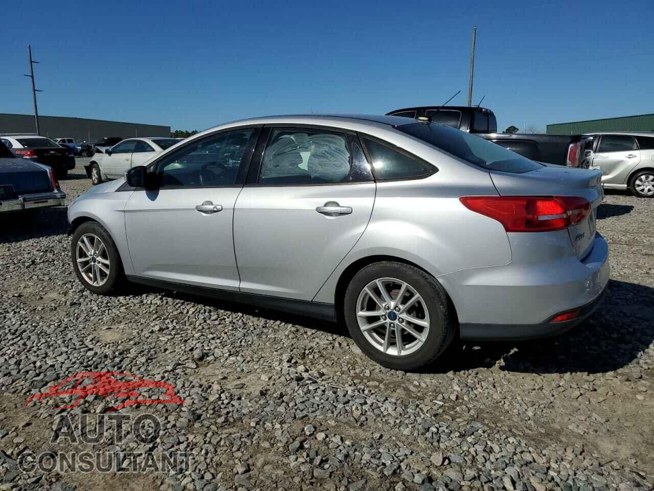 FORD FOCUS 2015 - 1FADP3F26FL342539