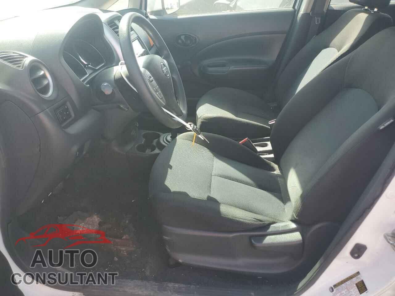 NISSAN VERSA 2019 - 3N1CE2CP3KL354722