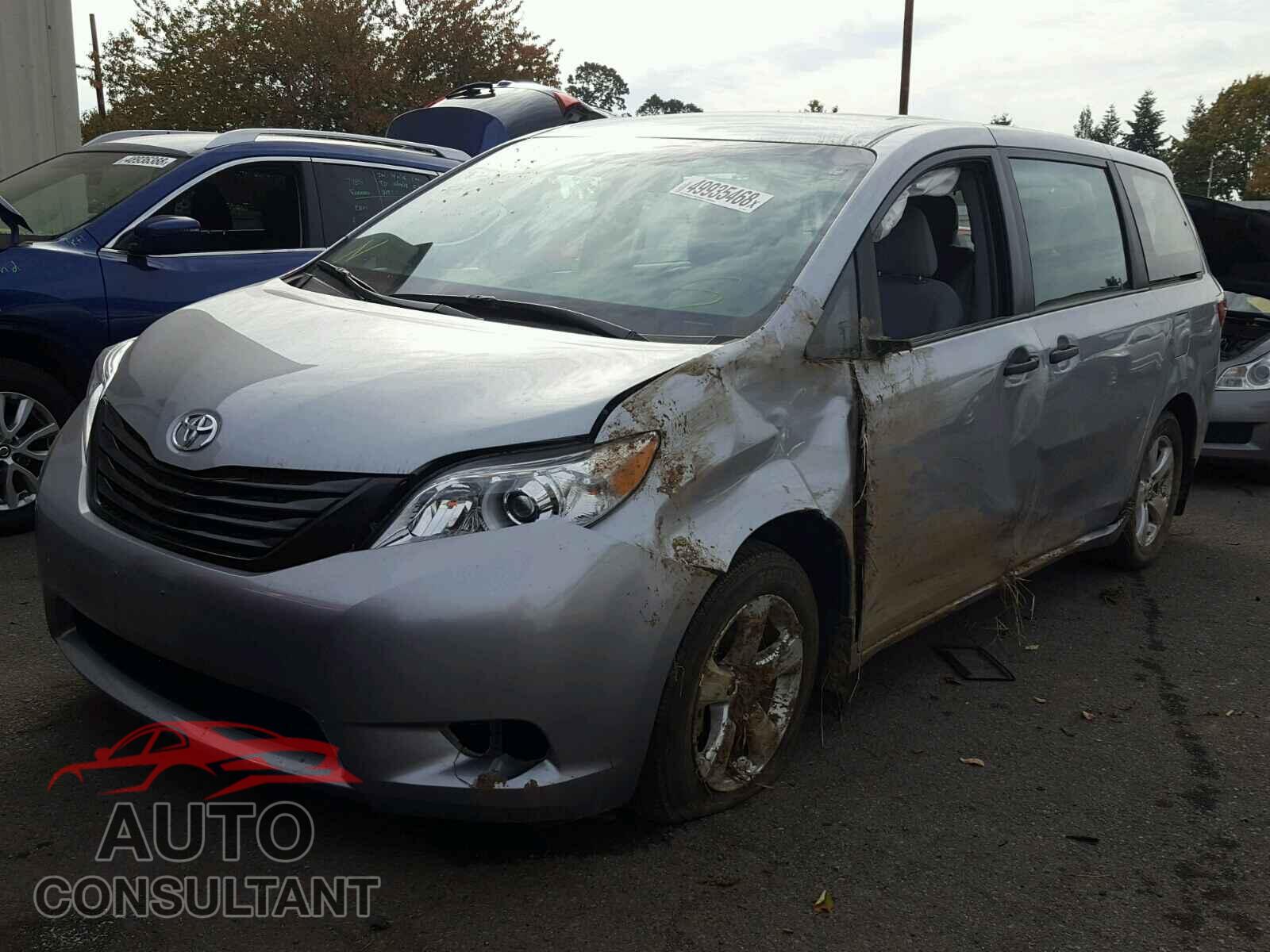TOYOTA SIENNA BAS 2017 - 5TDZZ3DC4HS854100