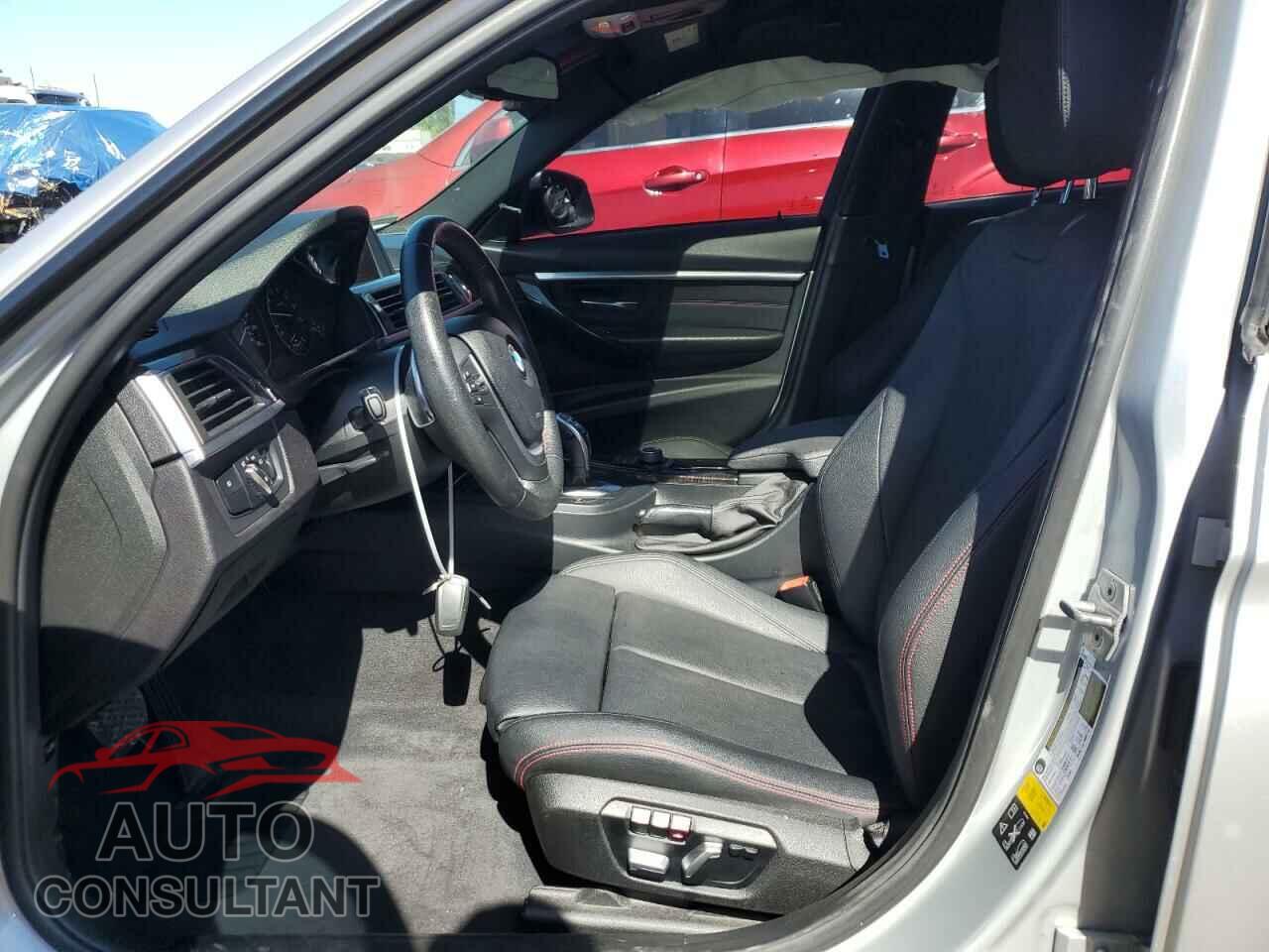 BMW 3 SERIES 2016 - WBA8E3G52GNU03866