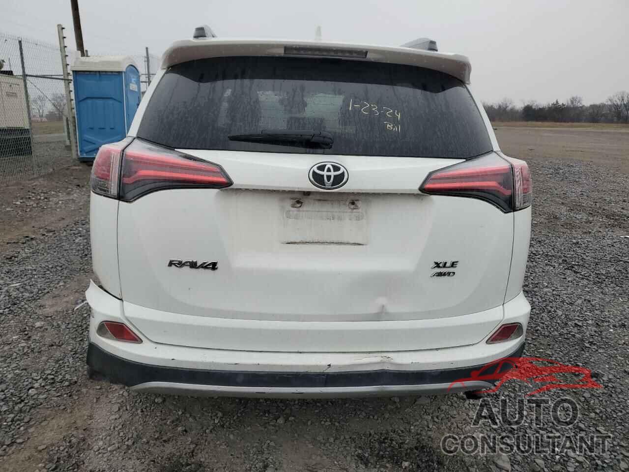 TOYOTA RAV4 2017 - JTMRFREV3HJ716539