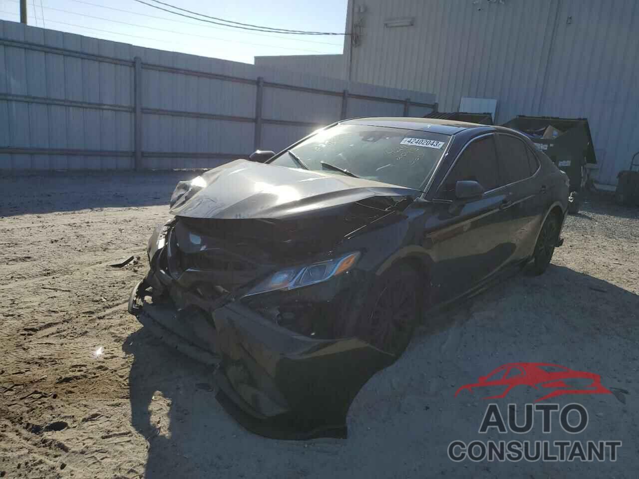 TOYOTA CAMRY 2018 - 4T1B11HK3JU578097