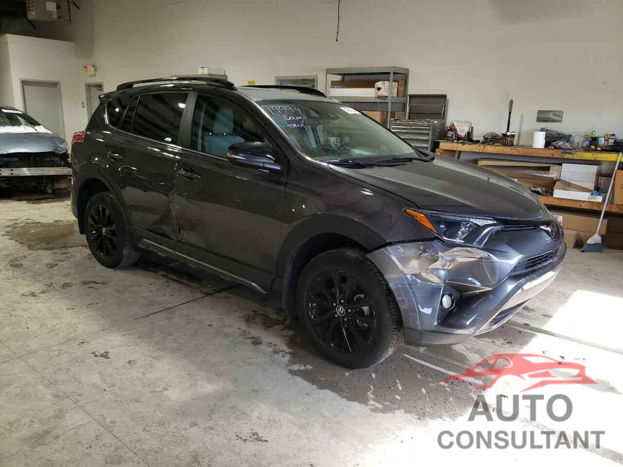 TOYOTA RAV4 2018 - 2T3RFREV6JW770103