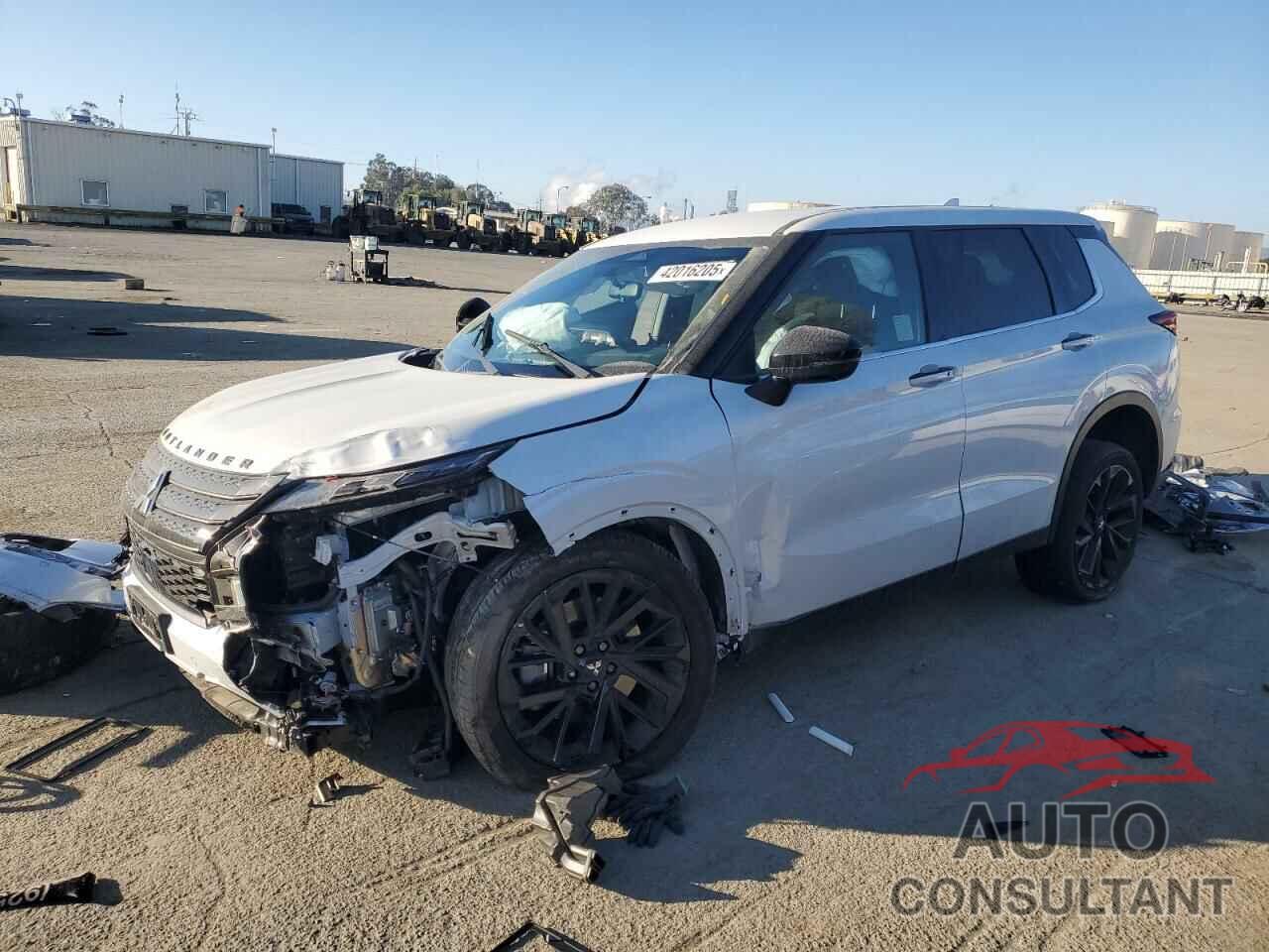 MITSUBISHI OUTLANDER 2023 - JA4J3UA81PZ031071