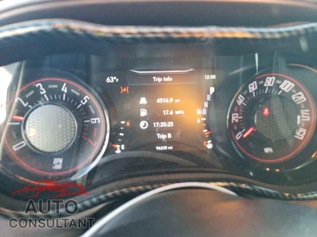 DODGE CHALLENGER 2018 - 2C3CDZAG8JH310917