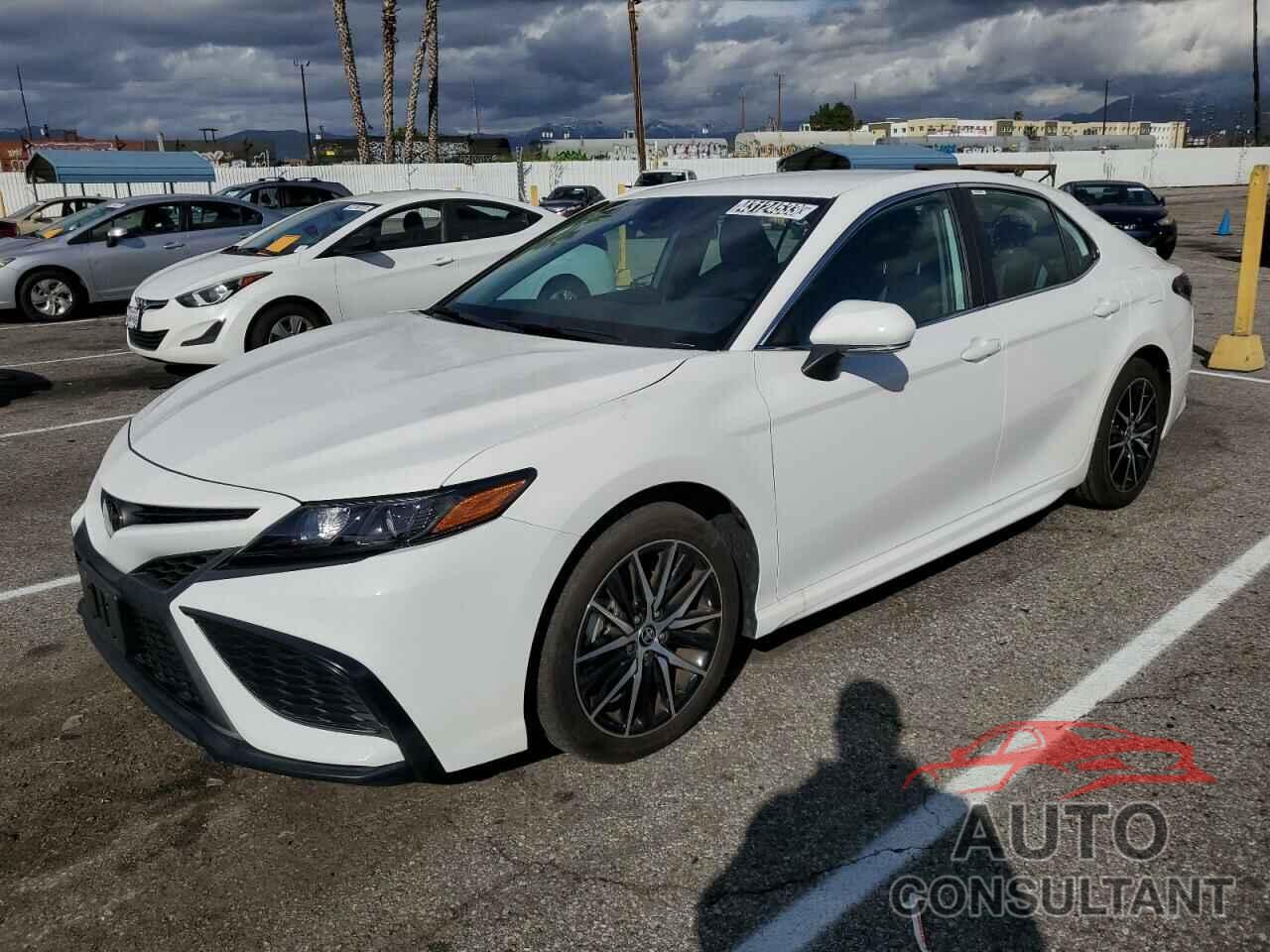 TOYOTA CAMRY 2023 - 4T1G11AKXPU742597