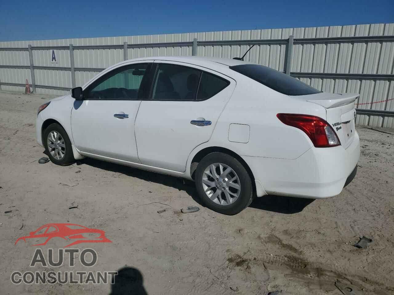 NISSAN VERSA 2019 - 3N1CN7AP3KL822402