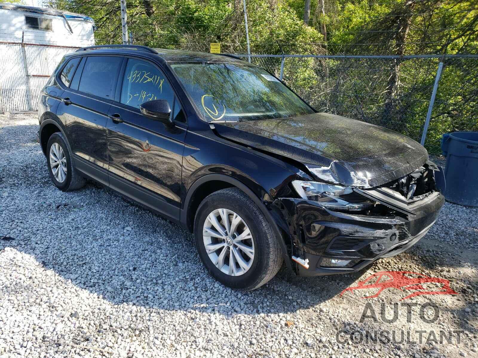 VOLKSWAGEN TIGUAN 2018 - 3VV0B7AX1JM028050