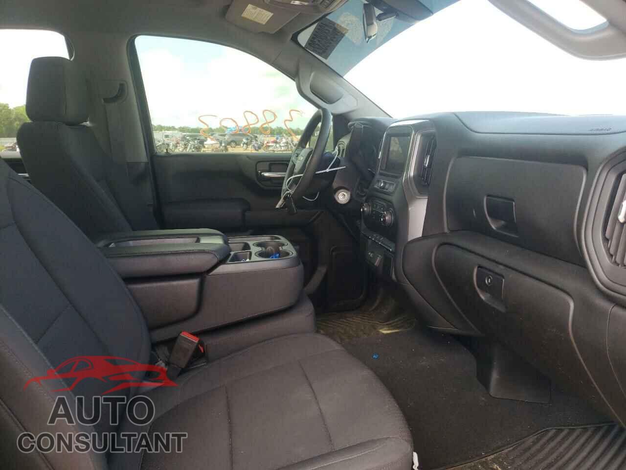 CHEVROLET SILVERADO 2021 - 1GCPYBEH8MZ112872