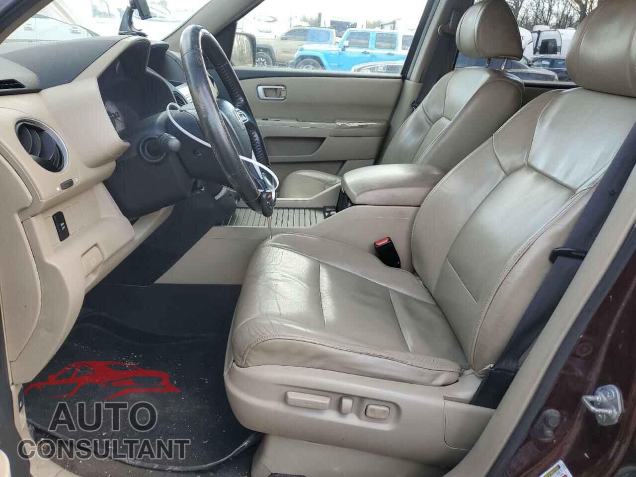 HONDA PILOT 2011 - 5FNYF4H51BB060754