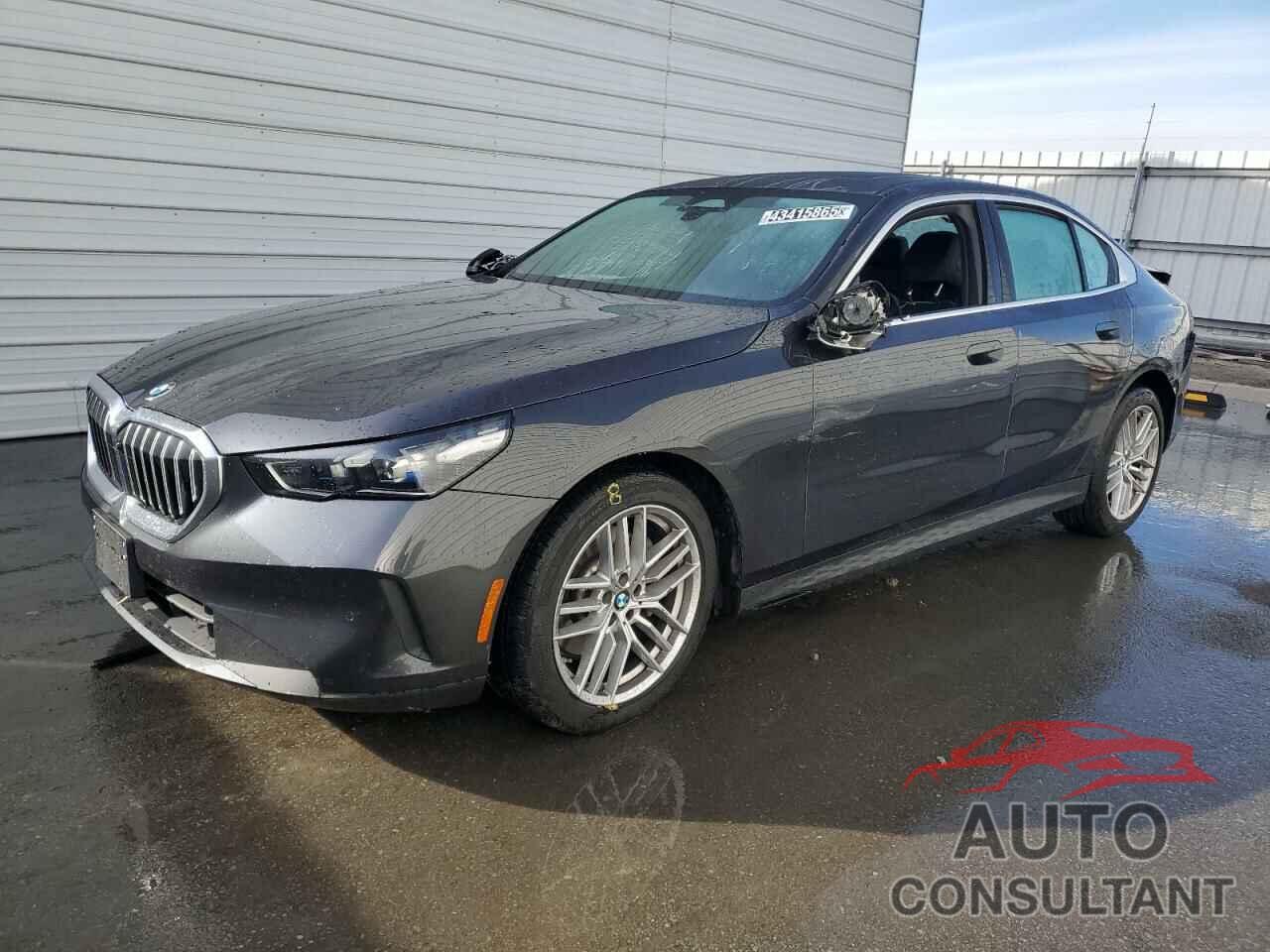 BMW 5 SERIES 2024 - WBA53FJ01RCS35854