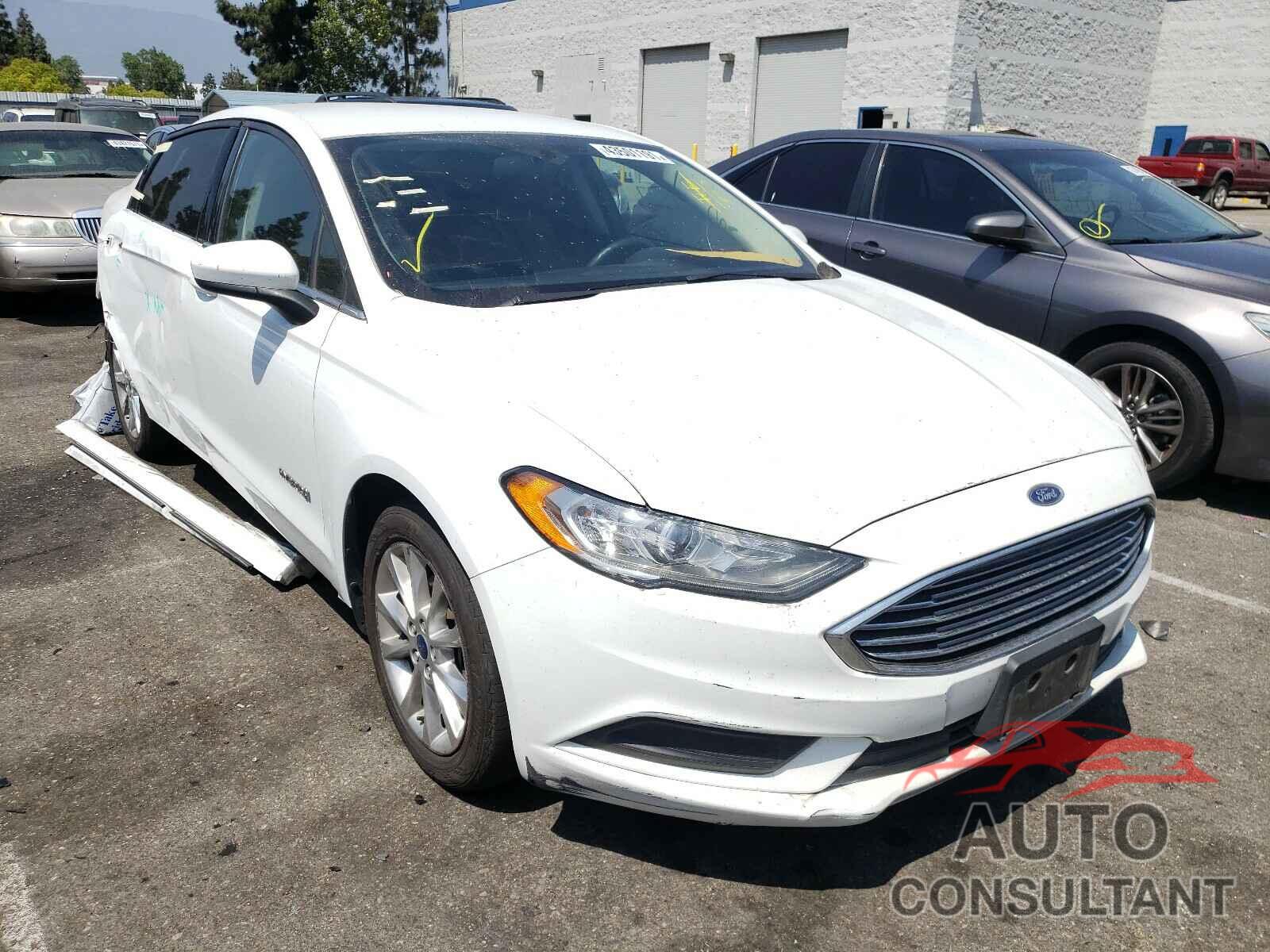 FORD FUSION 2017 - 3FA6P0LU5HR385674