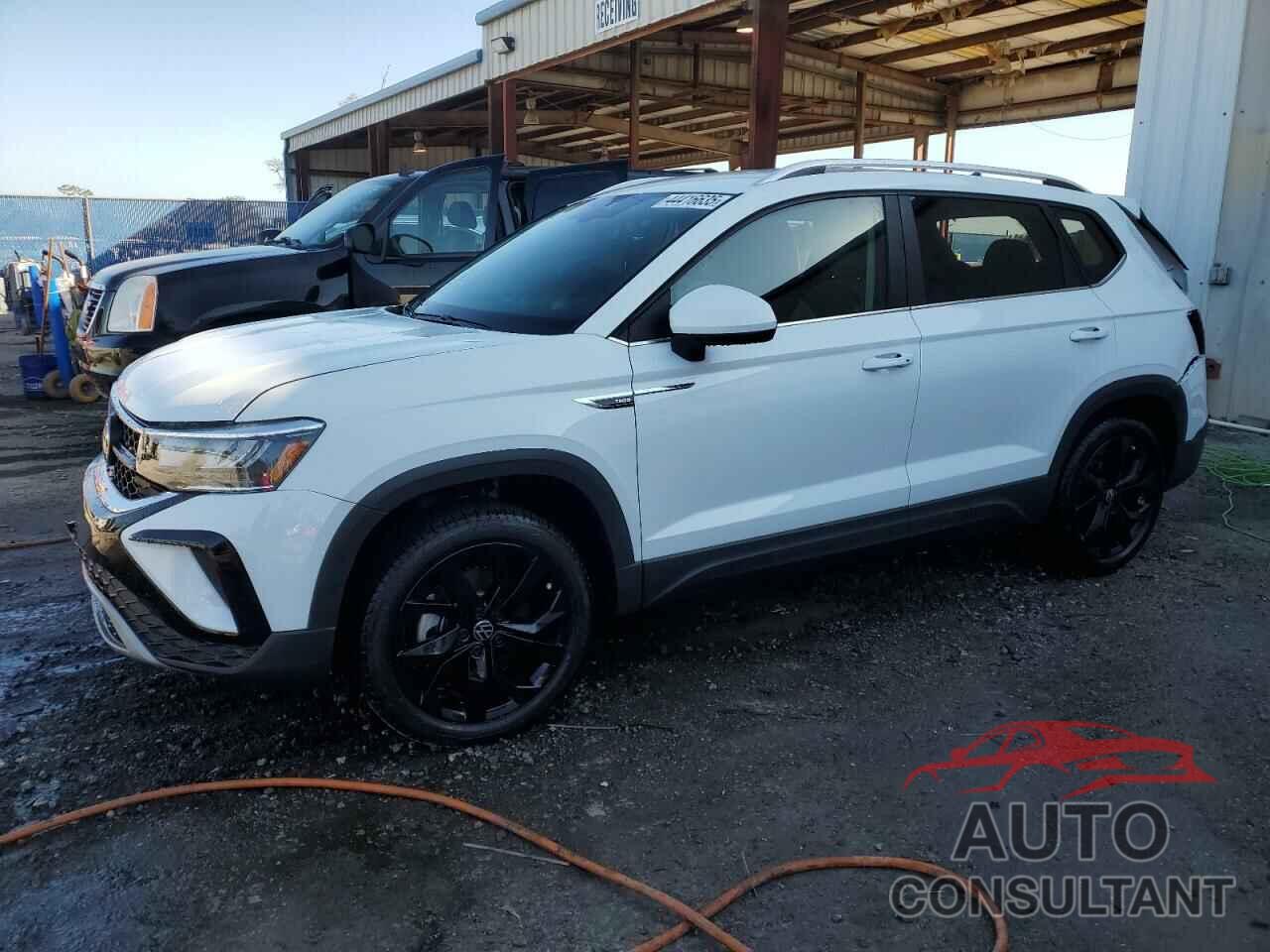 VOLKSWAGEN TAOS SE 2023 - 3VVSX7B29PM336945