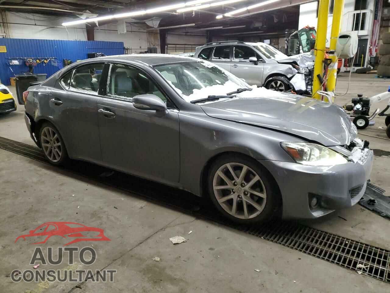 LEXUS IS 2012 - JTHCF5C20C5059450