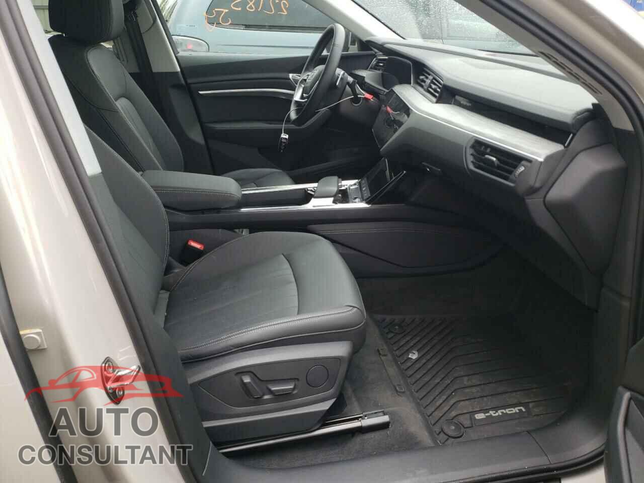 AUDI E-TRON 2021 - WA1AAAGE3MB014004