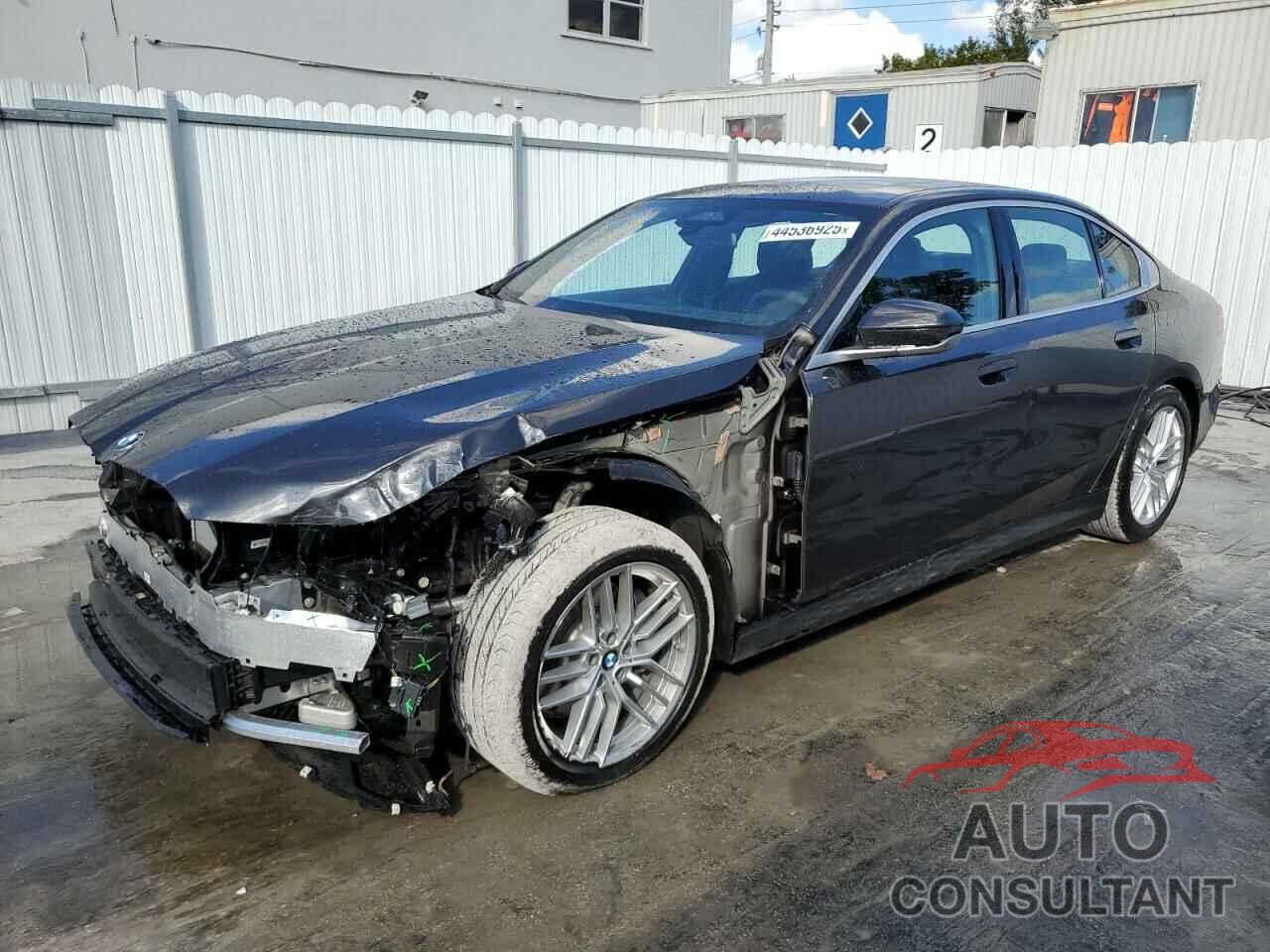 BMW 5 SERIES 2025 - WBA43FJ09SCT71120