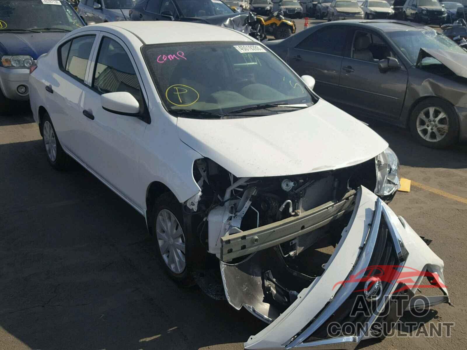NISSAN VERSA 2017 - 3N1CN7AP8HL857574