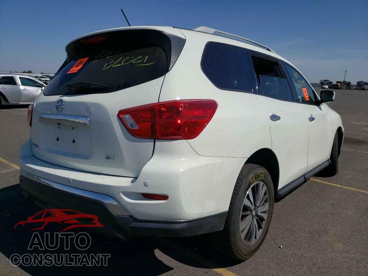 NISSAN PATHFINDER 2017 - 5N1DR2MN8HC653206