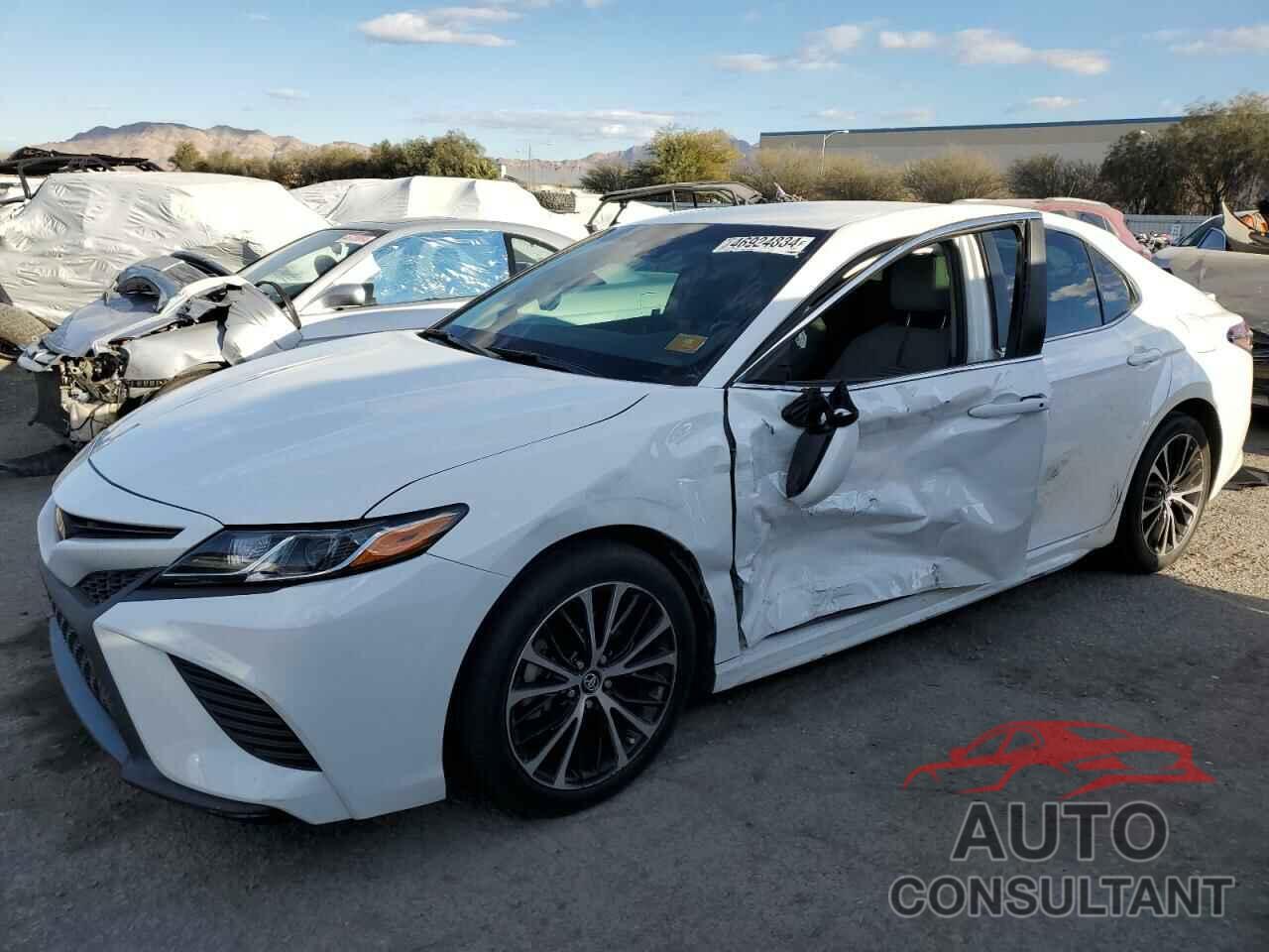 TOYOTA CAMRY 2018 - 4T1B11HK5JU606532