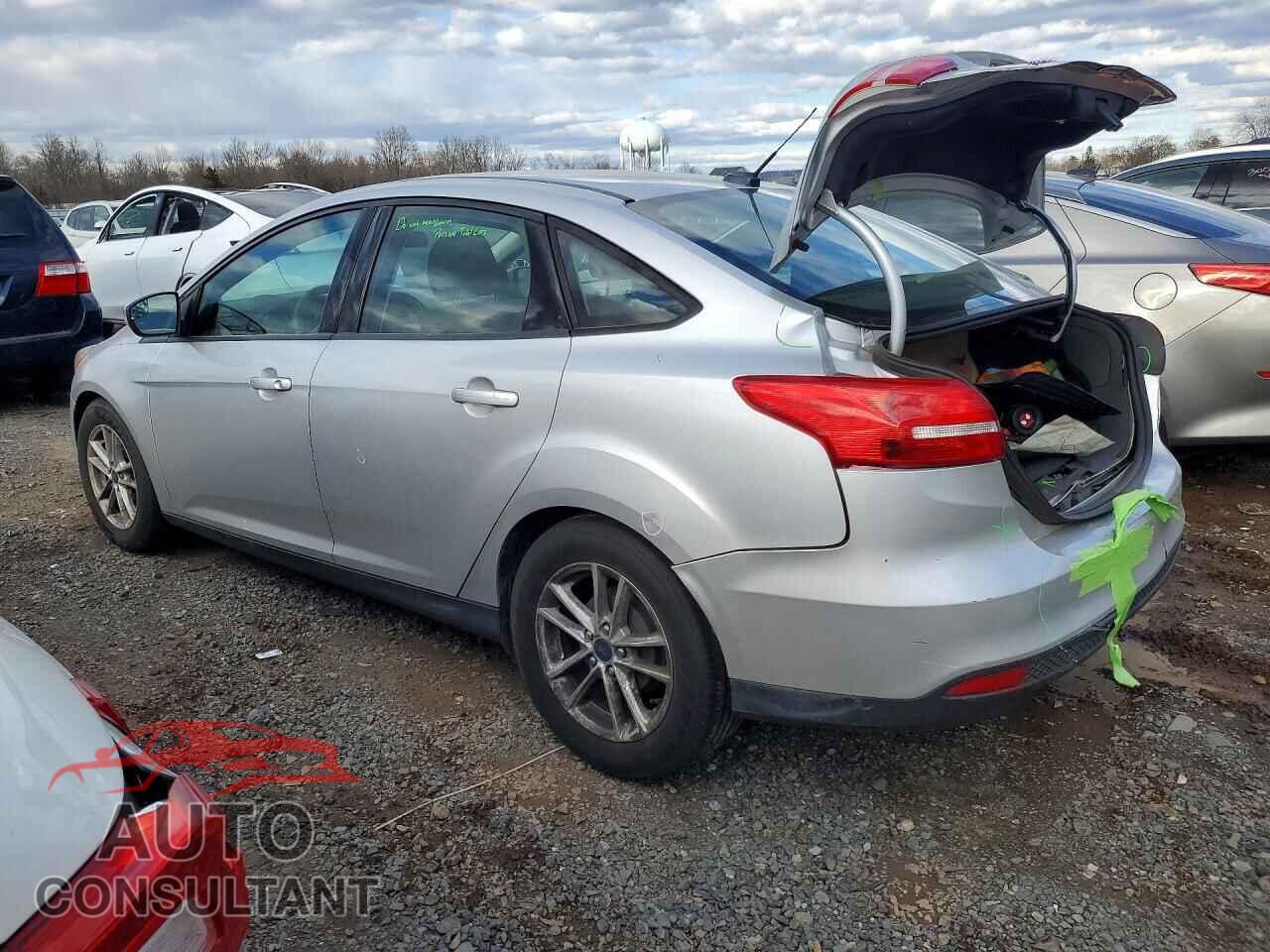 FORD FOCUS 2017 - 1FADP3F20HL286309