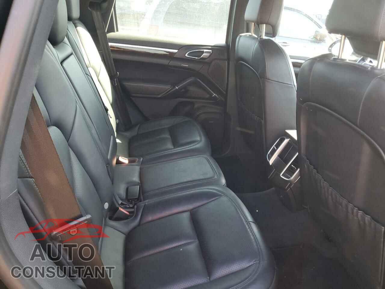 PORSCHE CAYENNE 2015 - WP1AB2A20FLA58027