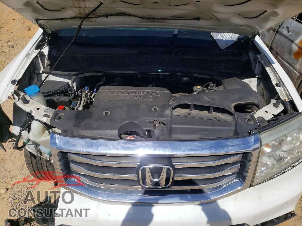 HONDA PILOT 2014 - 5FNYF4H52EB013611