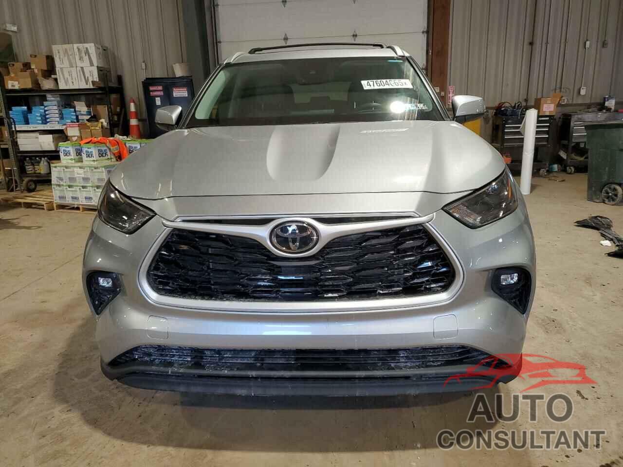 TOYOTA HIGHLANDER 2022 - 5TDHZRBH8NS164424