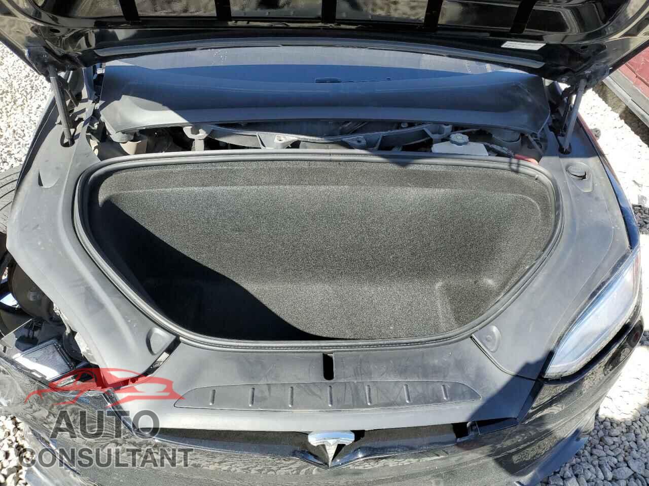 TESLA MODEL X 2022 - 7SAXCBE60NF345541