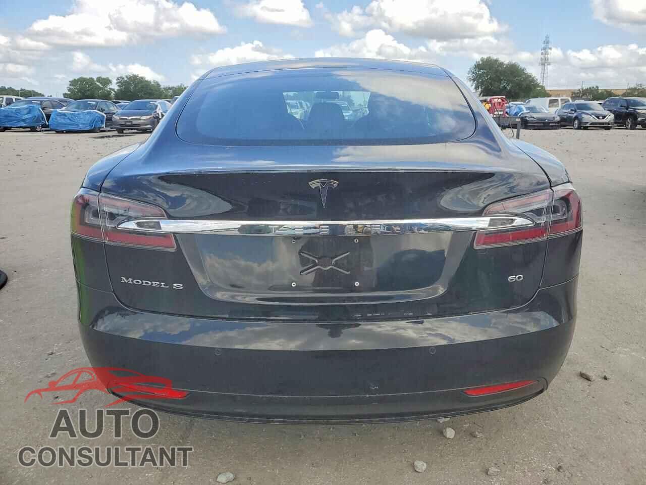 TESLA MODEL S 2017 - 5YJSA1E11HF182012