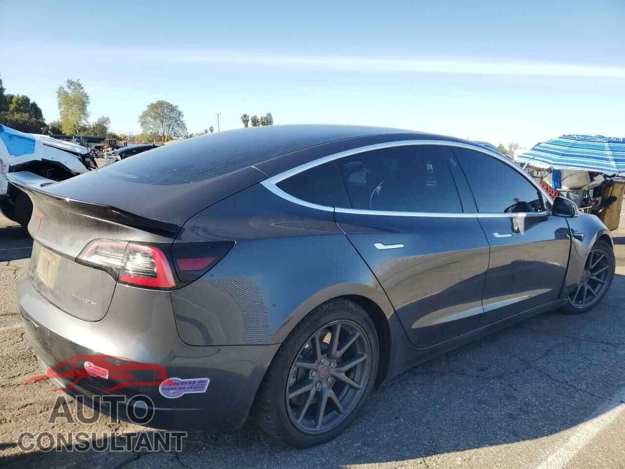 TESLA MODEL 3 2018 - 5YJ3E1EB5JF104226