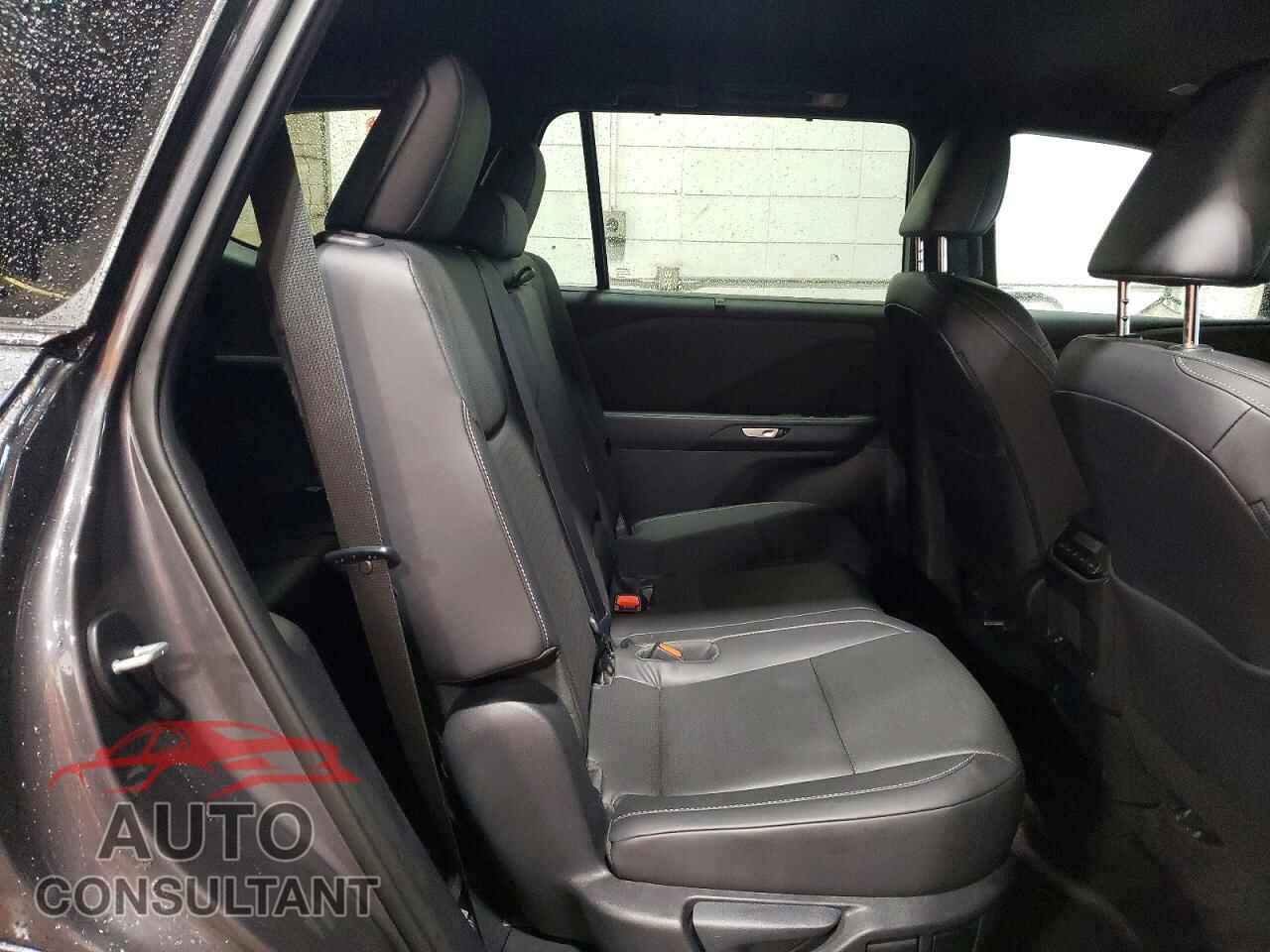 LEXUS UNKNOWN 2025 - 5TDAAAB6XSS032494