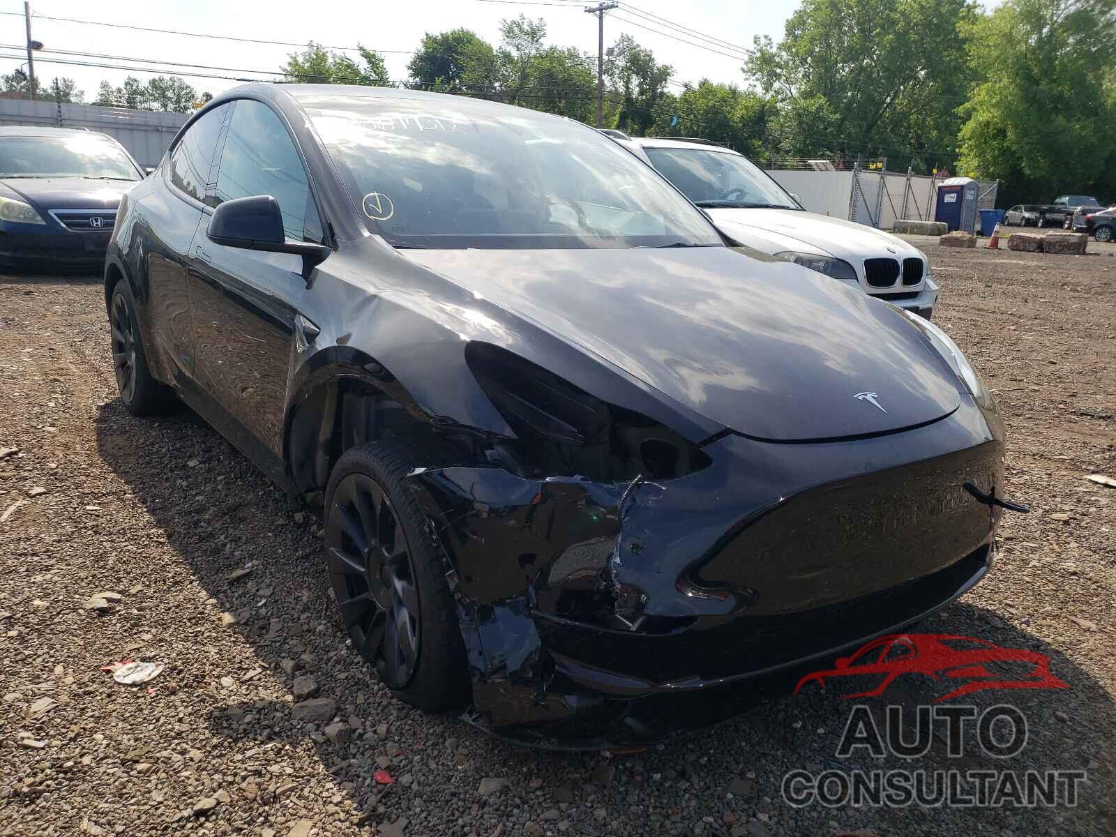 TESLA MODEL Y 2021 - 5YJYGDEE0MF198256