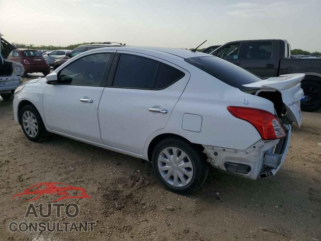 NISSAN VERSA 2017 - 3N1CN7AP3HL870863