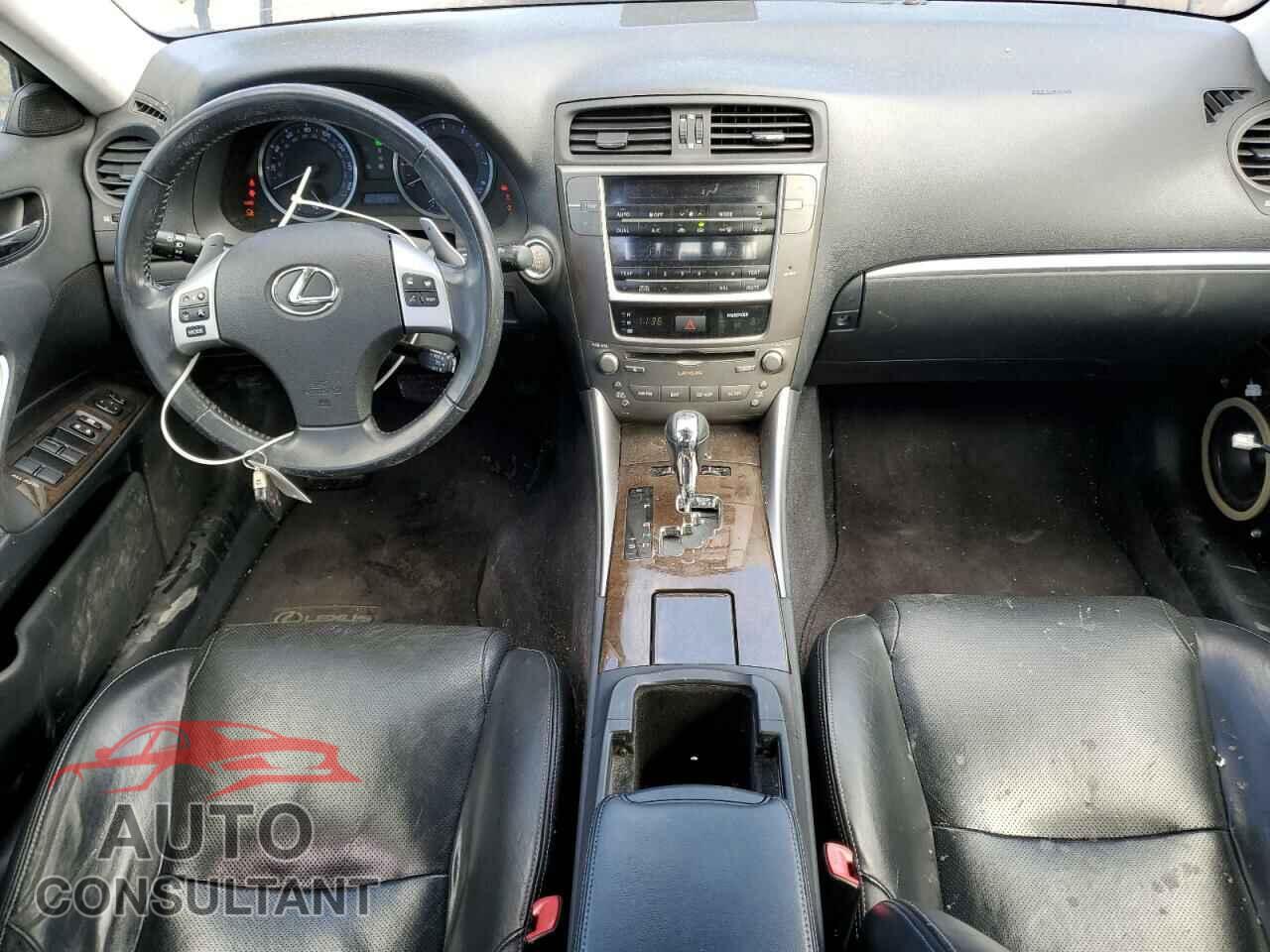 LEXUS IS 2013 - JTHCF5C23D5062845