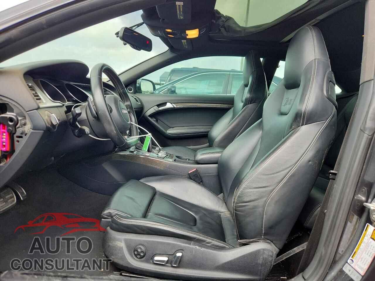 AUDI S5/RS5 2015 - WAUCGAFR3FA055305