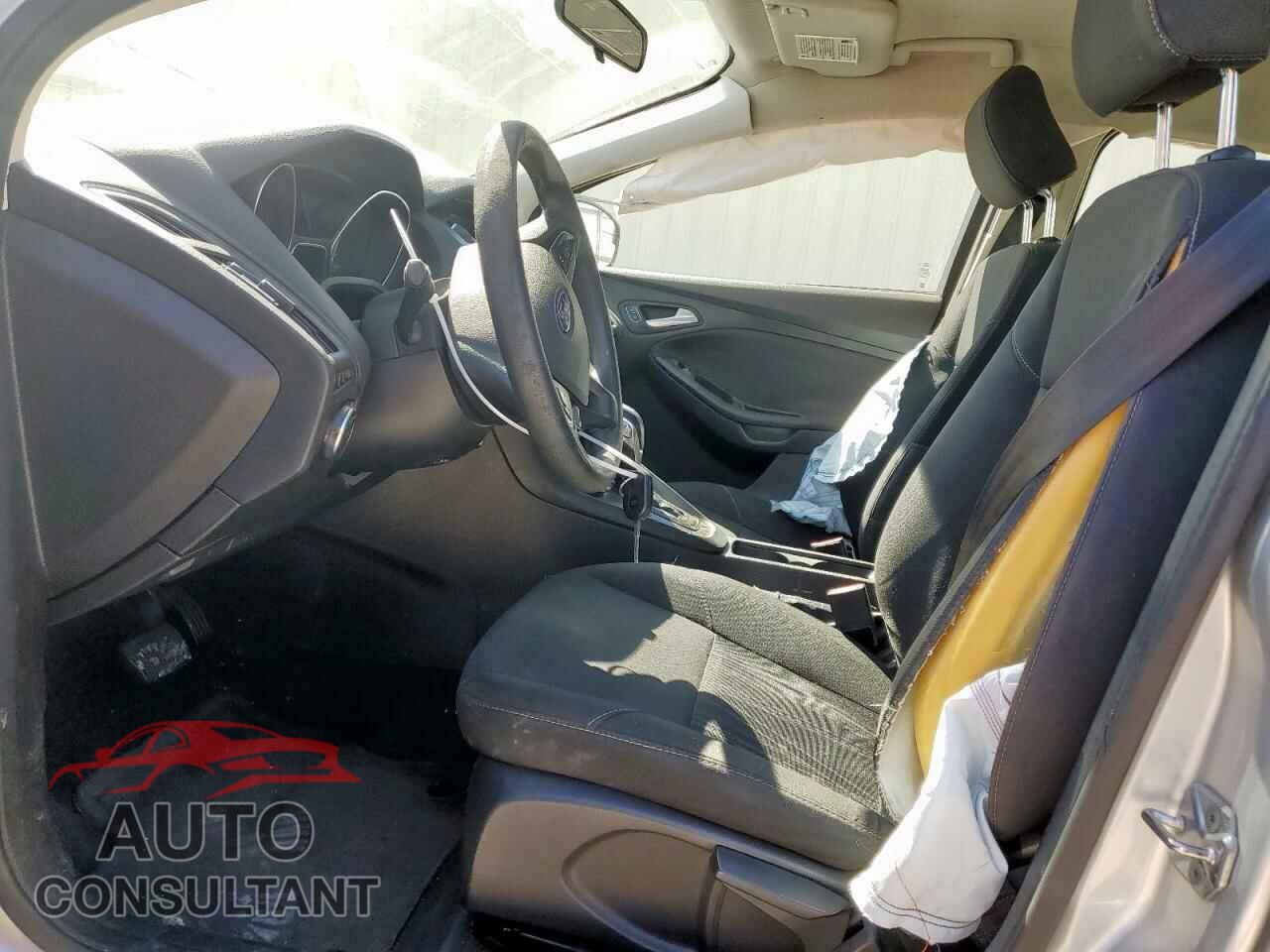 FORD FOCUS 2016 - 1FADP3F20GL285367