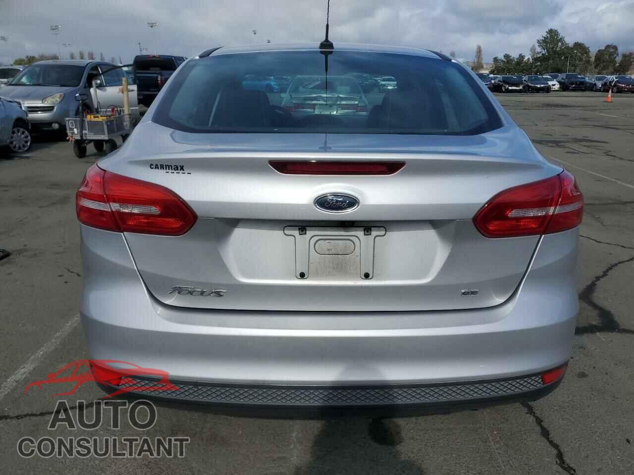 FORD FOCUS 2016 - 1FADP3F28GL289912