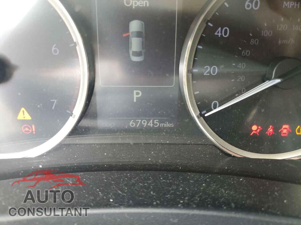 LEXUS IS 2017 - JTHBA1D28H5050567