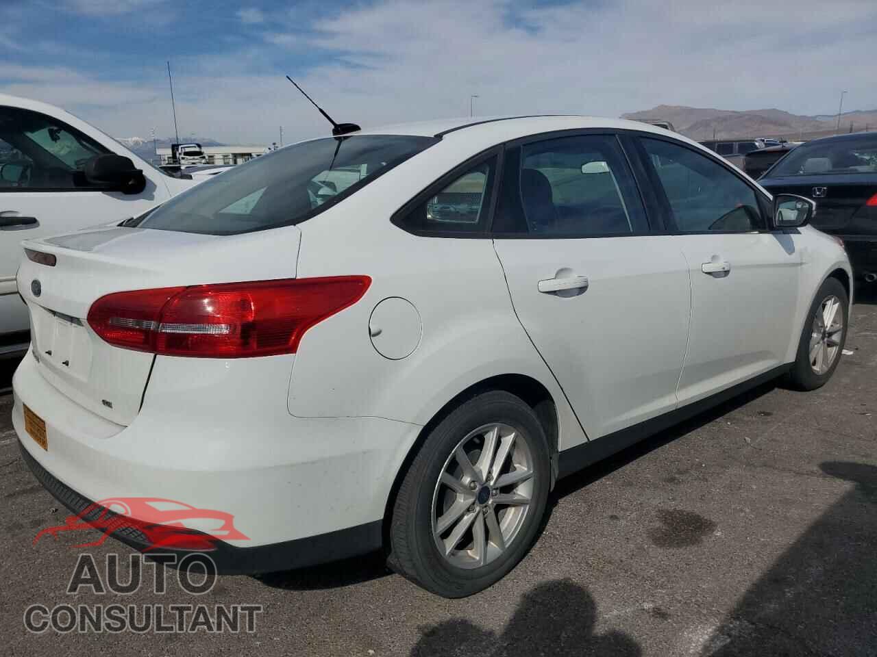 FORD FOCUS 2017 - 1FADP3F24HL344776